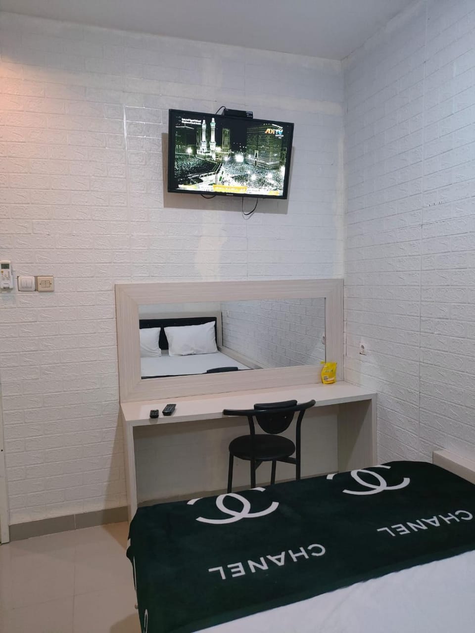 Cahaya Losmen Sragen Syariah Bed and Breakfast in East Java