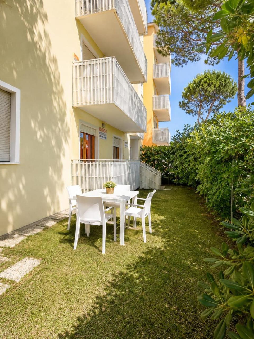 Garden, Garden view