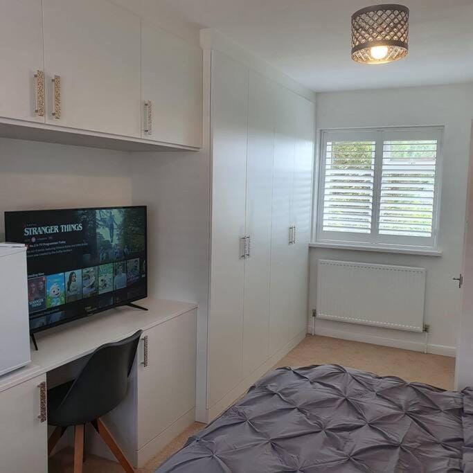 2 bedroom house with lovely garden and views House in Brighton