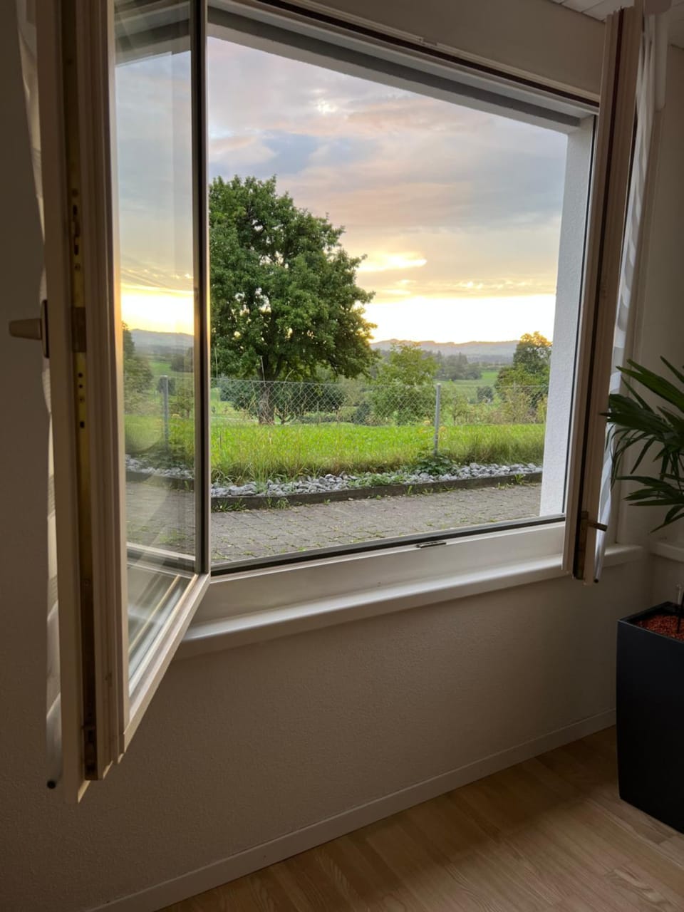 Natural landscape, View (from property/room), View (from property/room), City view, Landmark view, Street view, Quiet street view