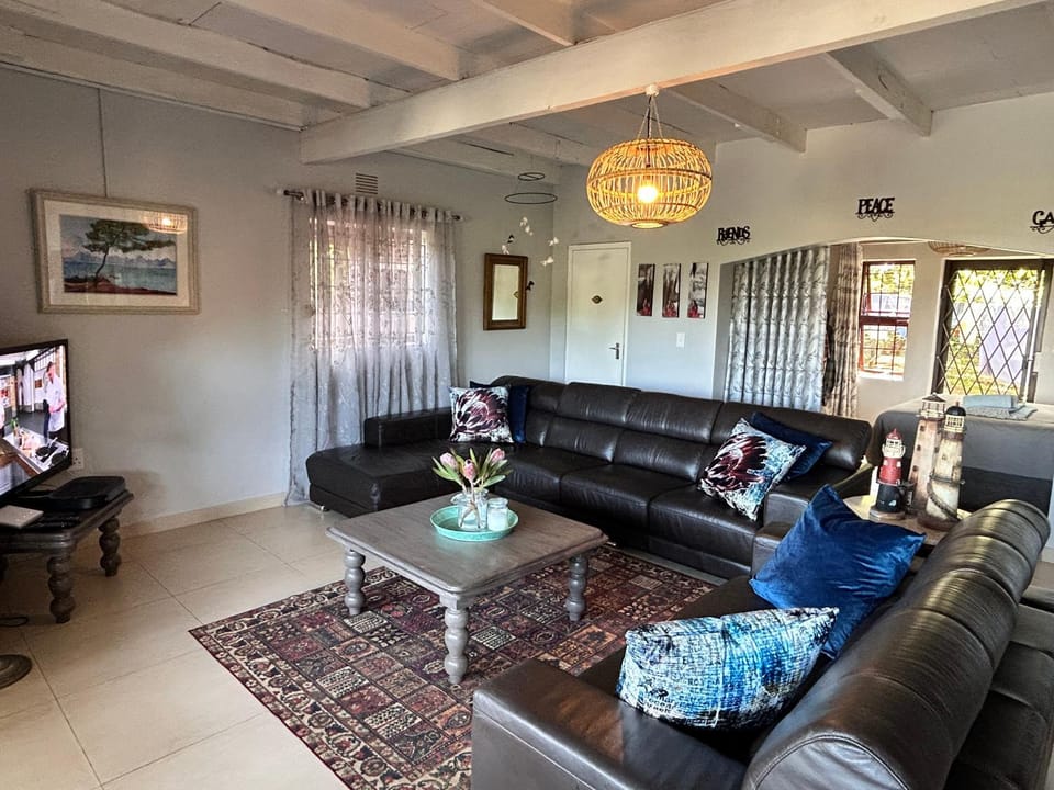 Property building, Lounge or bar