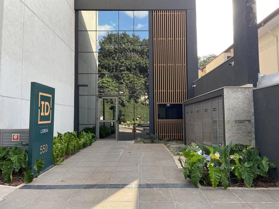Facade/entrance, Day