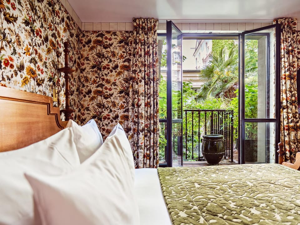 Bed, Garden, Balcony/Terrace, Bedroom, Garden view