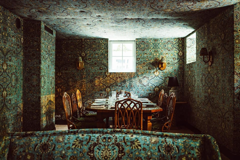 Living room, Seating area, Dining area