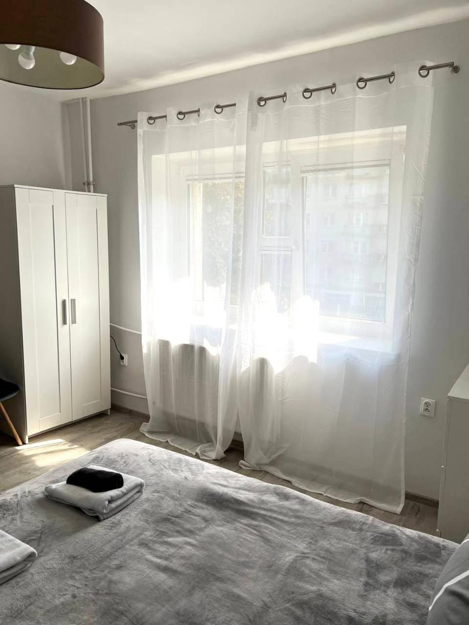 Apartment Solidarności, Metro, Wi-Fi, TV, YouTube - by HIK Apartments Apartment in Warsaw