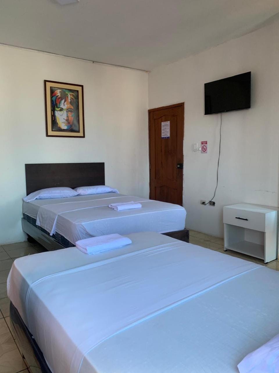 HOSTAL SAN MARINO Bed and Breakfast in Manta
