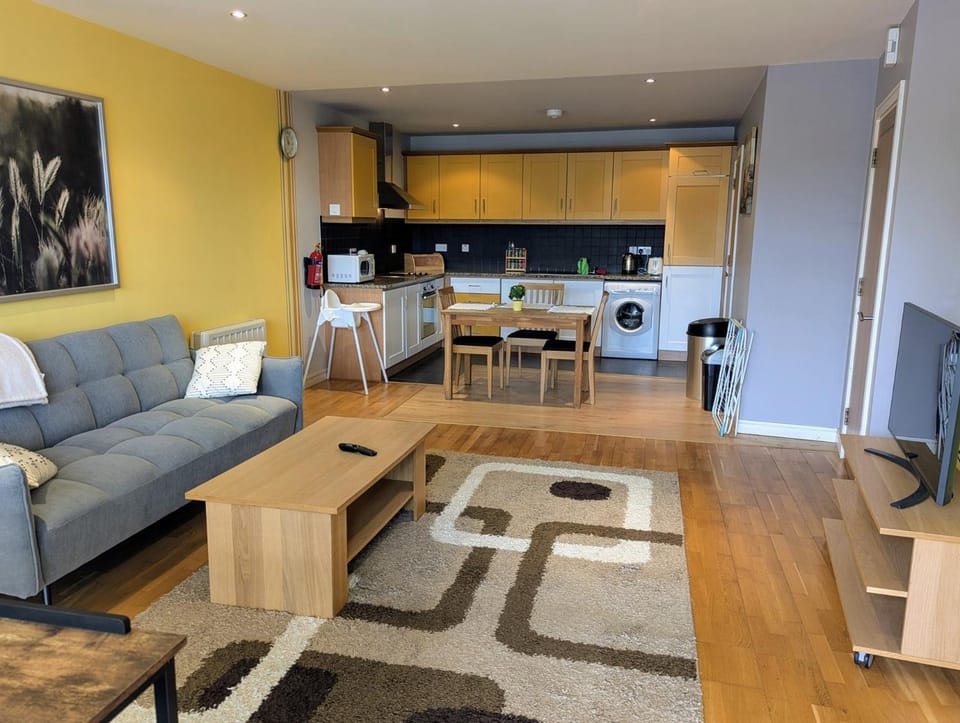 Communal lounge/ TV room, Living room