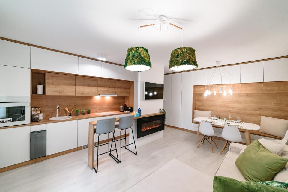 Kitchen or kitchenette, Living room, Seating area