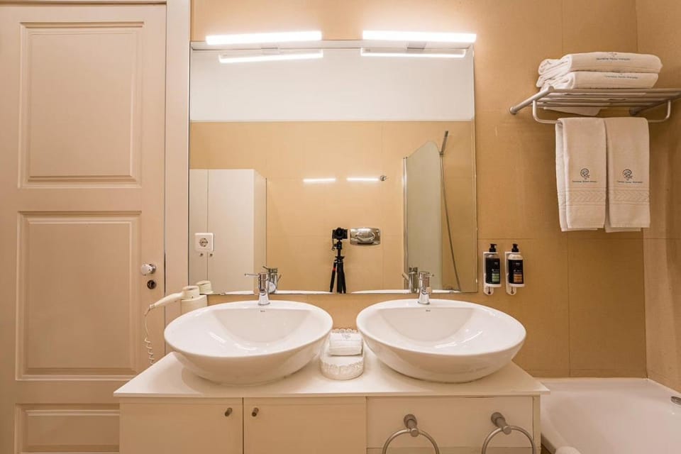 GuestReady - Charming House Marquês Hotel in Porto