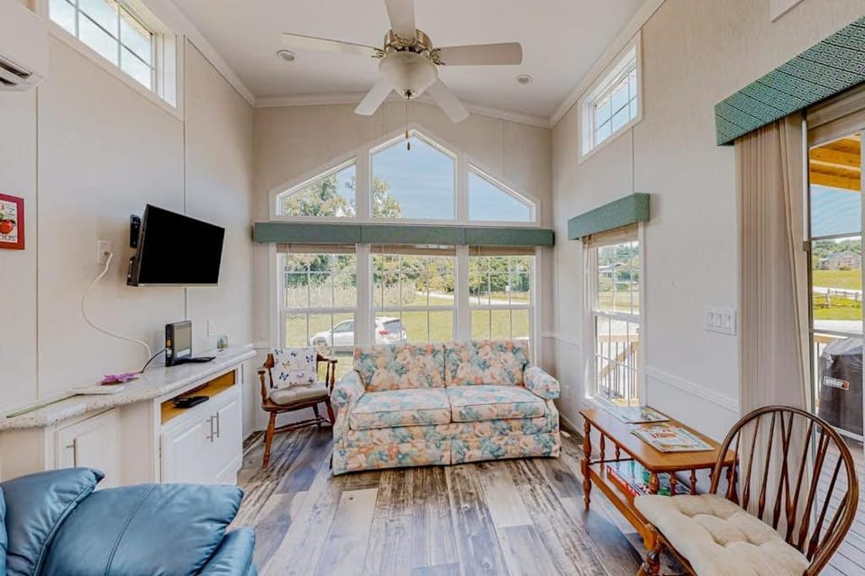 Tiny Charmer House in Tennessee