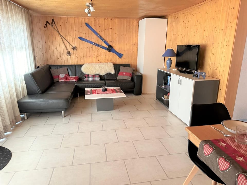 Communal lounge/ TV room, TV and multimedia, Living room, Seating area