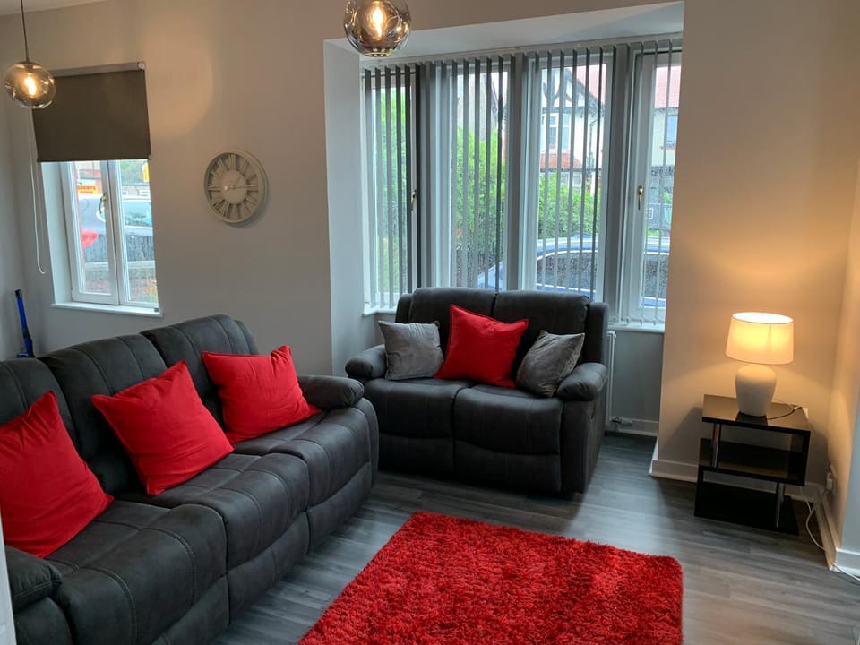 Living room, Seating area