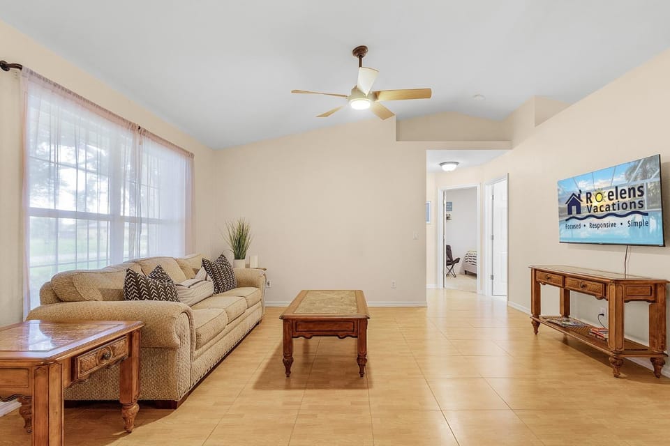 Heated Pool & Firepit, Peaceful and Sere`ne - Villa Colada Cove - Roelens Vacations House in Cape Coral