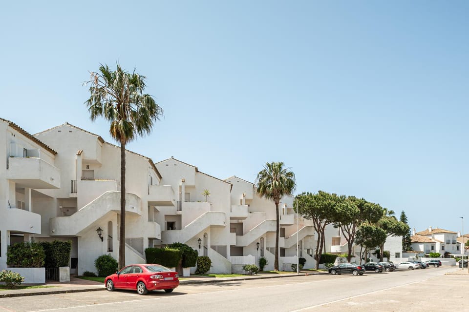 Property building, Neighbourhood, Location, Parking