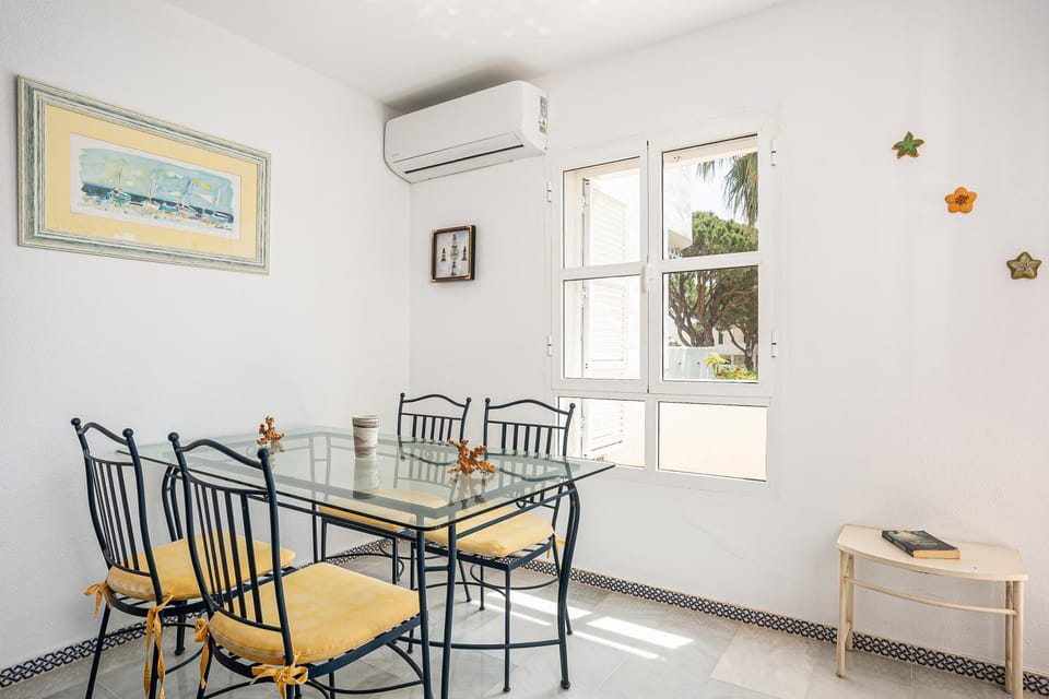 Dining area, air conditioner
