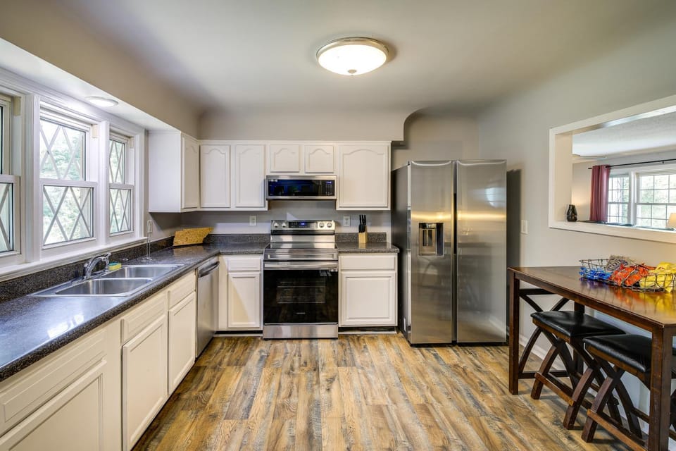 Pet-Friendly Knoxville Home with Fenced Yard! House in Knoxville