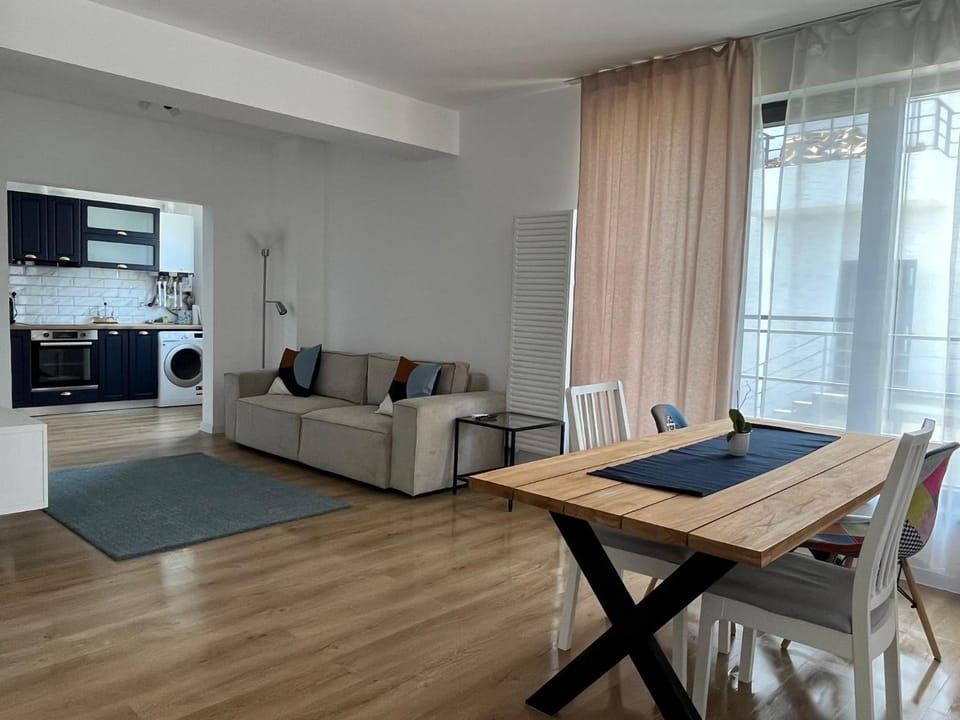 TV and multimedia, Kitchen or kitchenette, Living room, Seating area, Dining area, Swimming pool, Parking, heating, pet friendly, stove, washing machine, dryer, air conditioner