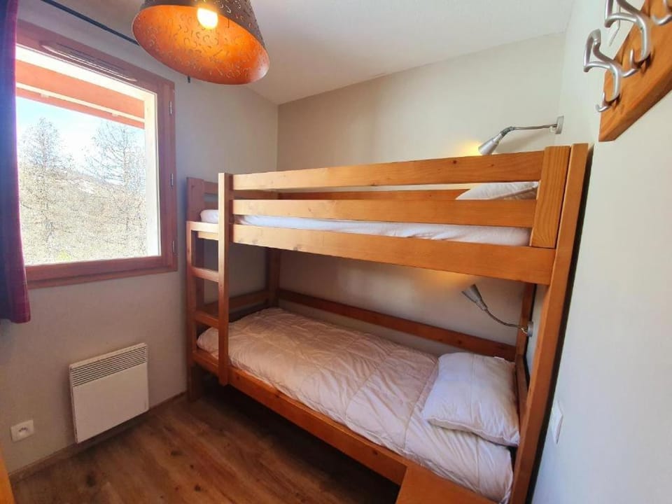 bunk bed
