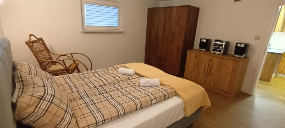 Bed, Photo of the whole room, Bedroom, wardrobe