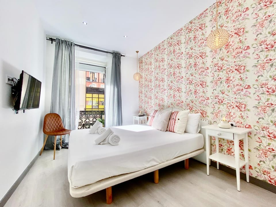 Bed, Bedroom