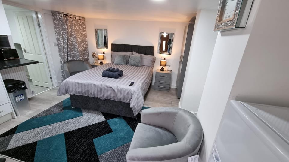 Comfy Studio apartment with Wi-Fi and Smart TV Apartment in Leeds
