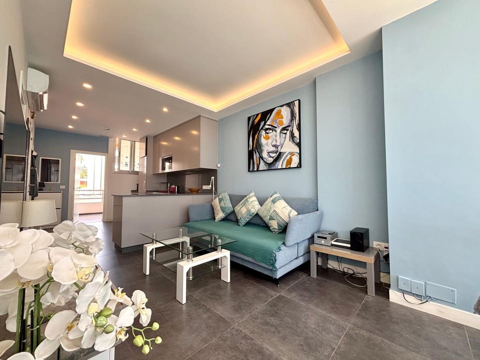 Loris Home playa ingles 50mt from Yumbo by luca properties gran canaria Apartment in Maspalomas