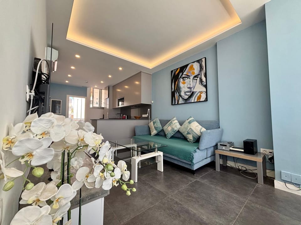 Loris Home playa ingles 50mt from Yumbo by luca properties gran canaria Apartment in Maspalomas