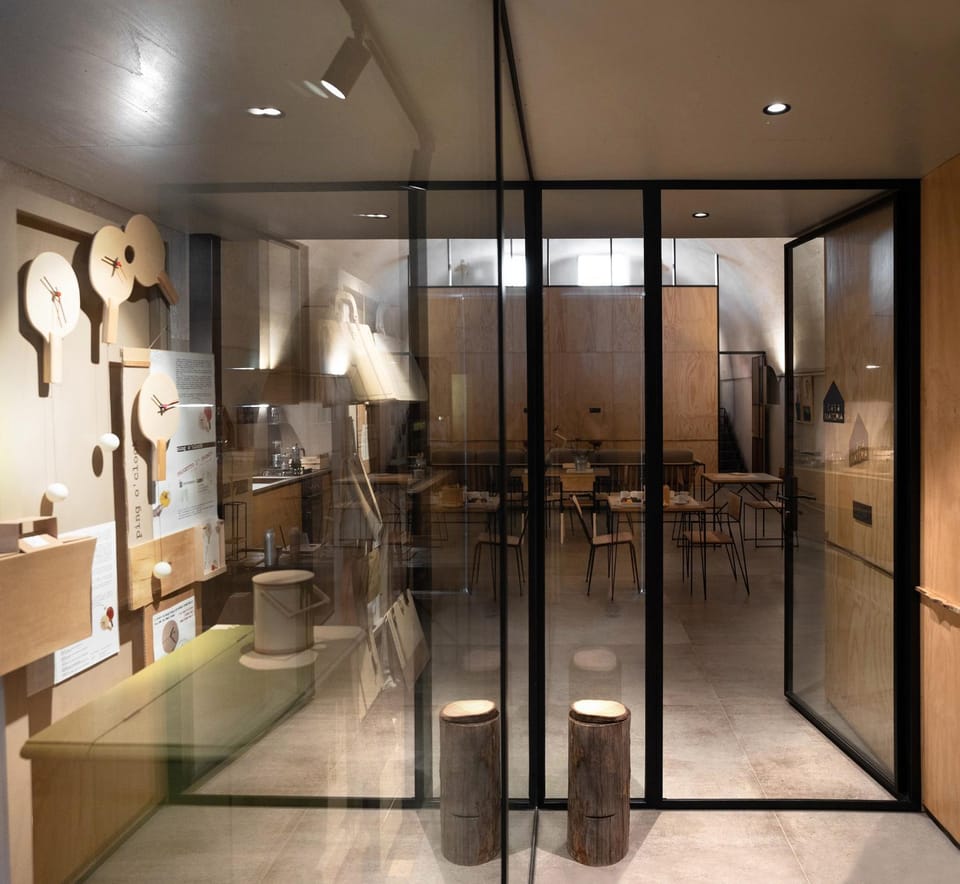 Facade/entrance, Internal: Not applicable to any particular room