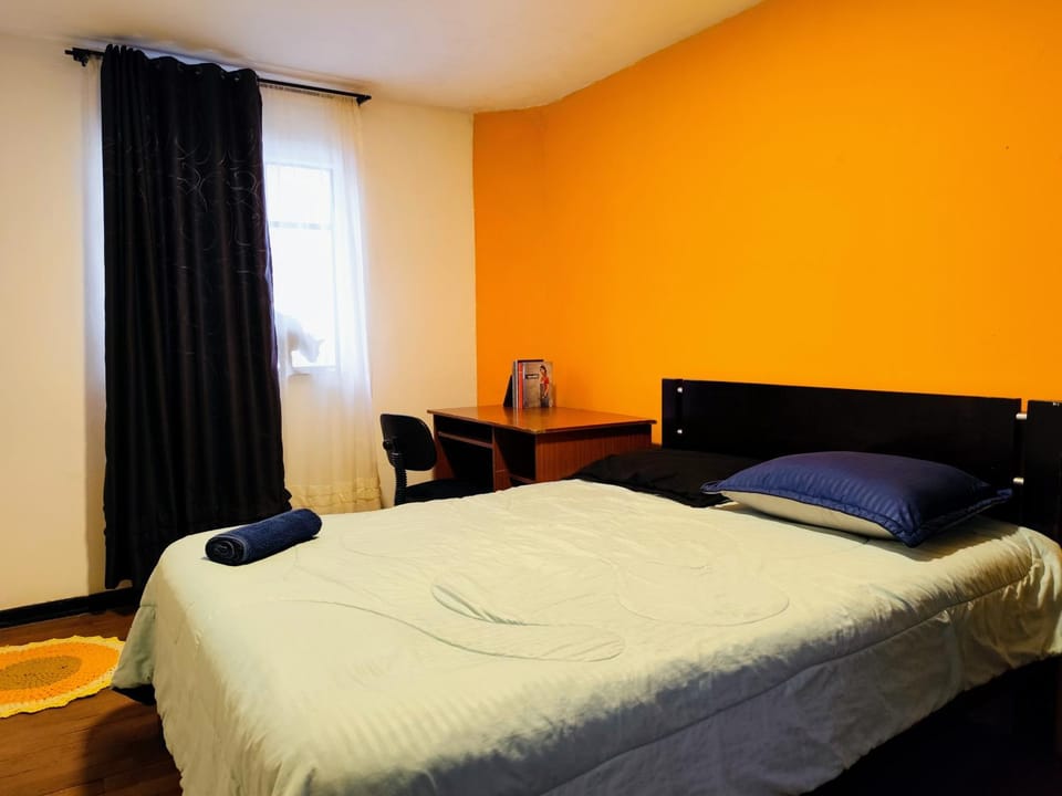 Mico Loco Casa Hostal Bed and Breakfast in Bogota