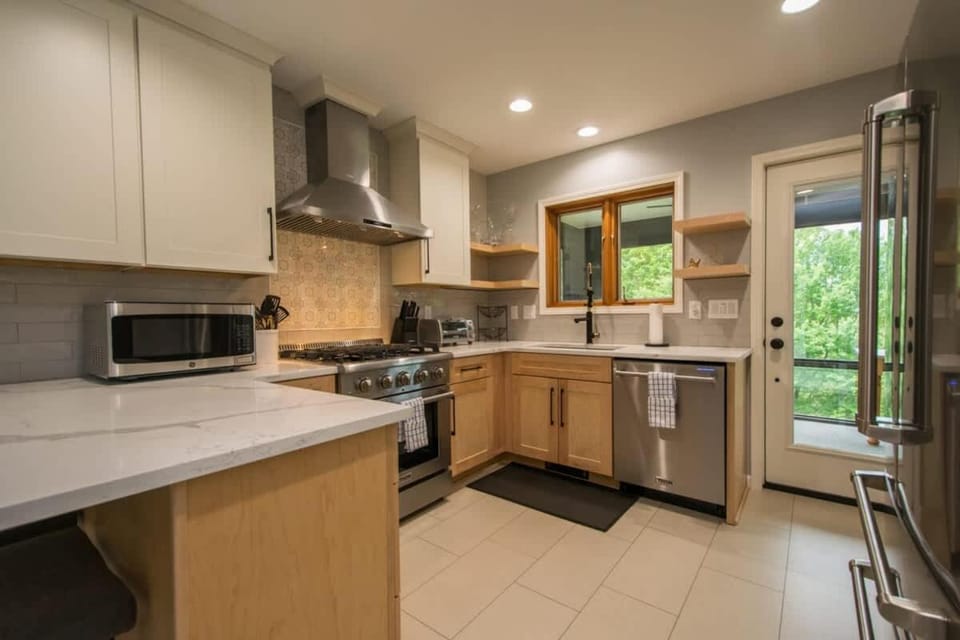 Kitchen or kitchenette, oven, stove, toaster