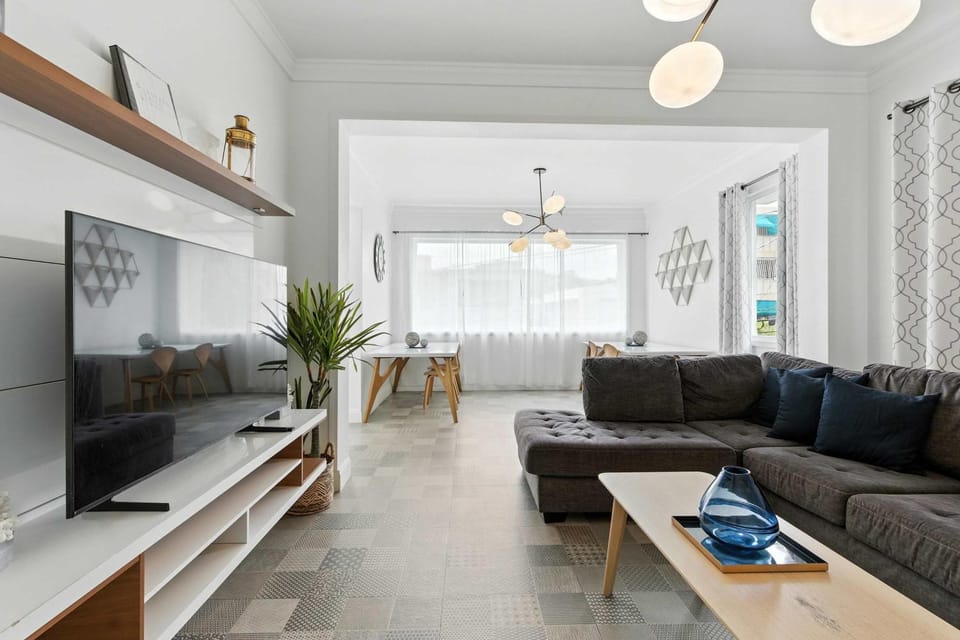 Stylish 4BR Near La Placita & Condado Beach Apartment in San Juan