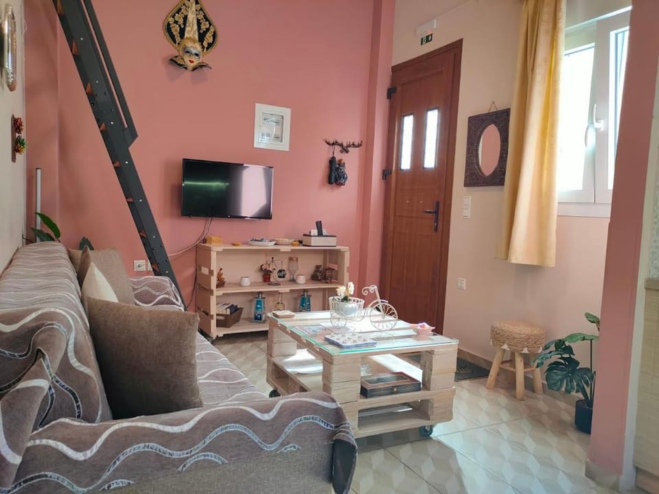 Modern House in Mytilene Center Apartment in İzmir Province