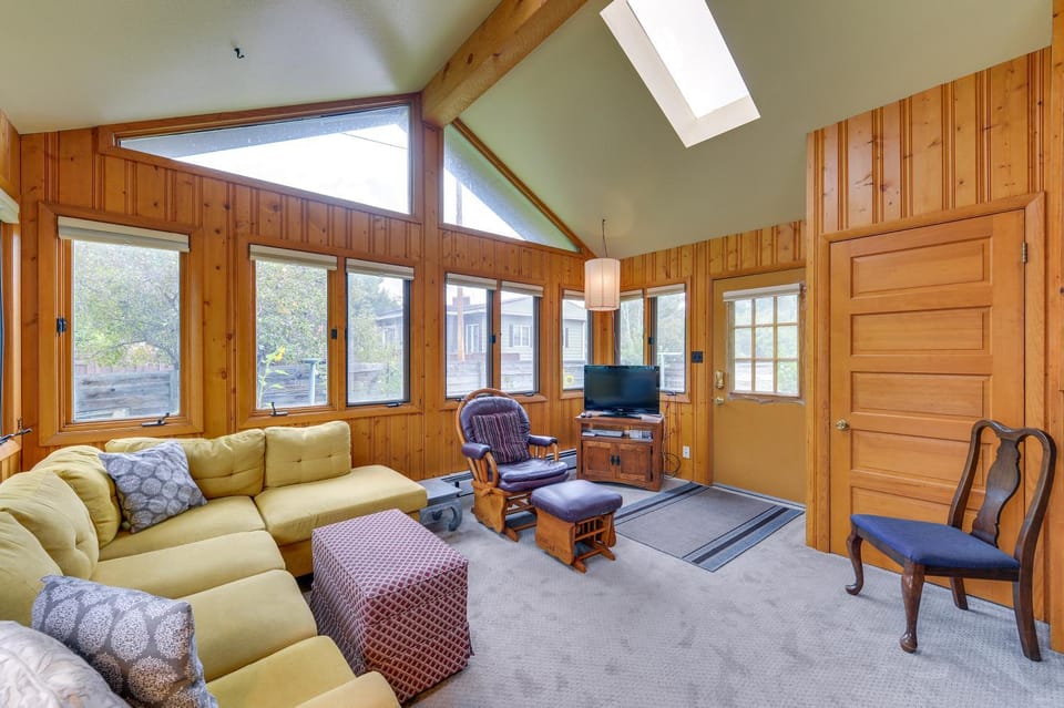 7 Mi to Sinks Canyon: 'Creekside Place' in Lander House in Lander