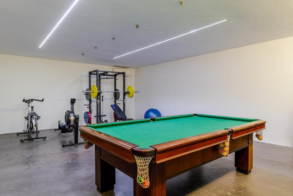 Billiard, Billiard, Game Room, Game Room, Fitness centre/facilities