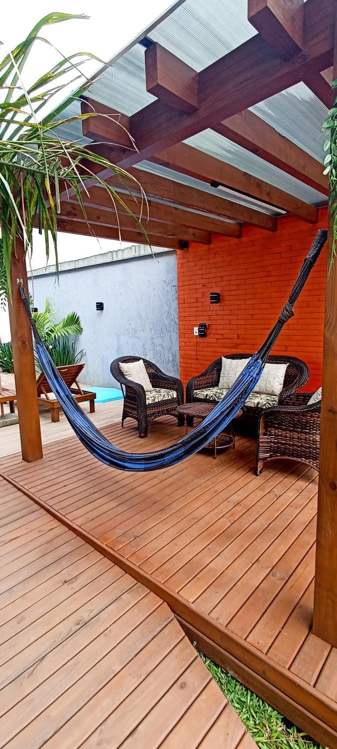 Property building, Patio, Day, Pool view, Swimming pool, sunbed