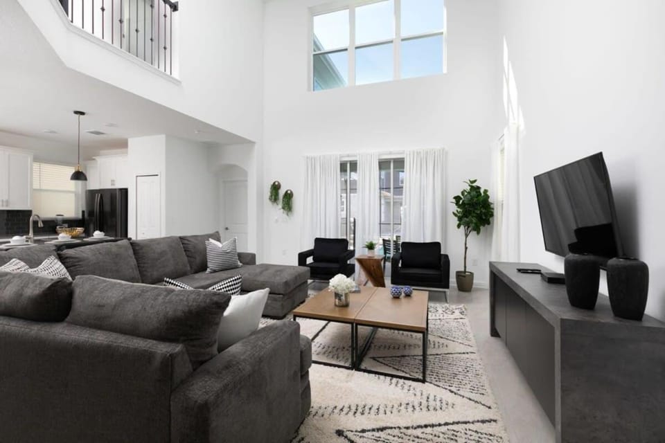 Chic & Spacious Best Vacation Home House in Kissimmee