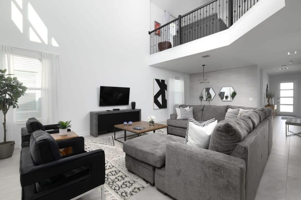 Chic & Spacious Best Vacation Home House in Kissimmee