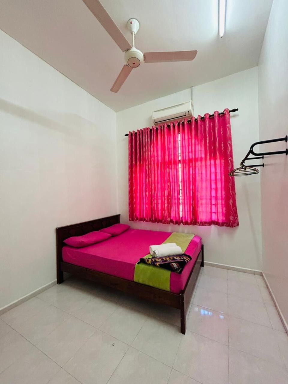 Homestay Ira Jaya - 4 Unit Rumah Bed and Breakfast in Kedah