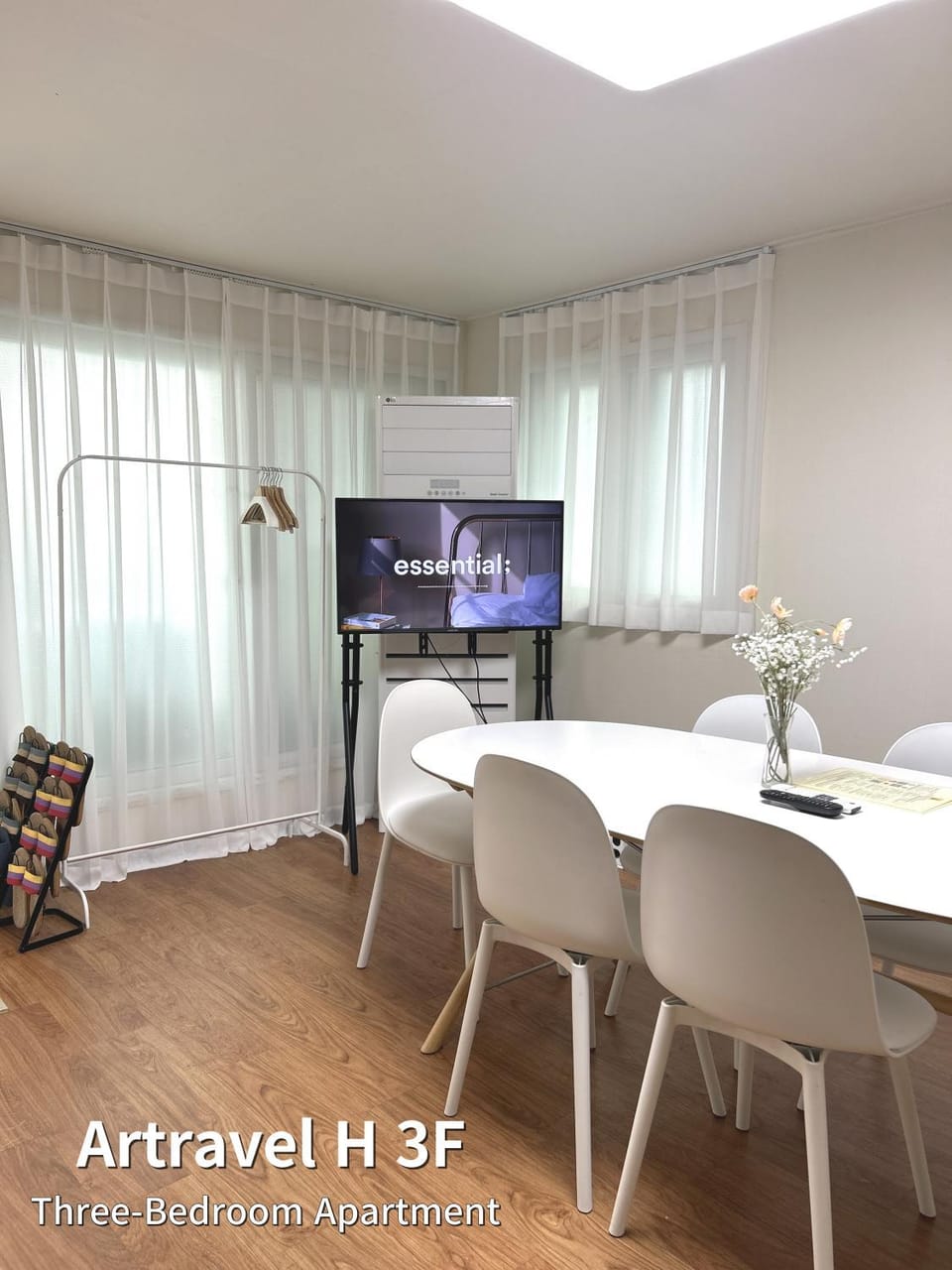 TV and multimedia, Seating area, Meals
