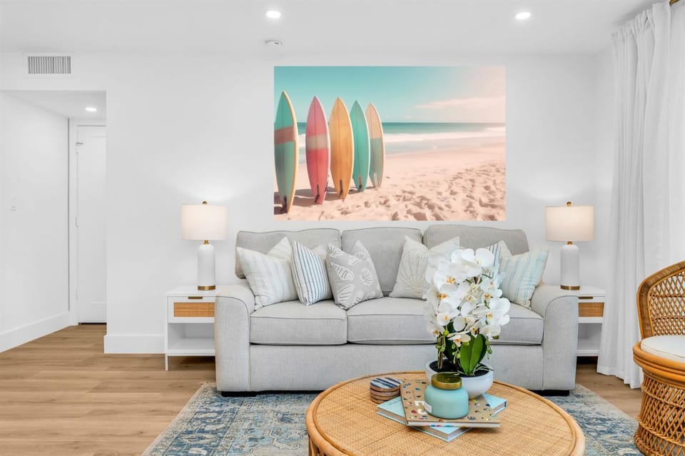 ON The Beach Villa in Juno! 2! Top Rated Apartment in Juno Beach