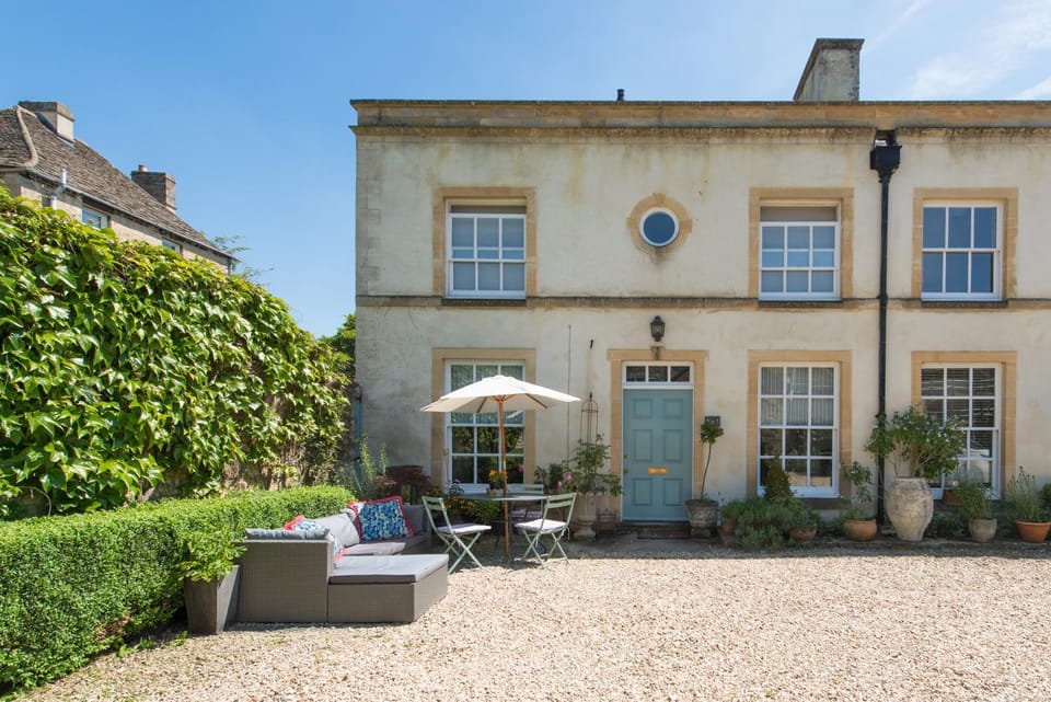 Property building, Garden view