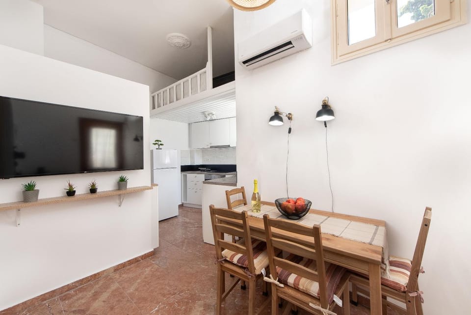 TV and multimedia, Dining area