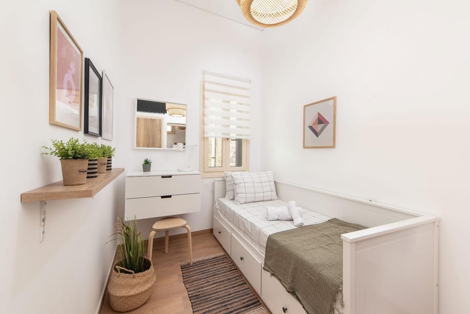 Bed, Bedroom