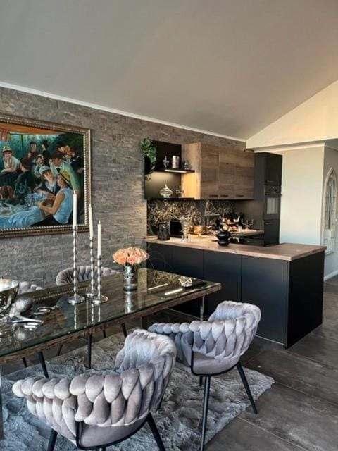 Kitchen or kitchenette, Living room, Seating area, Dining area, minibar, stove