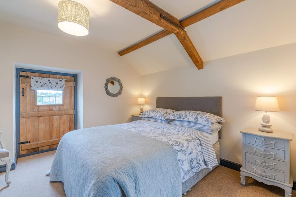 Bed, Decorative detail, Bedroom