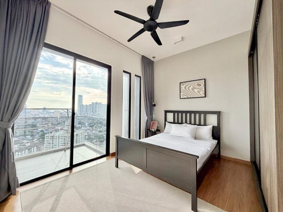Beacon Executive Suites #Bright House warmth suite with Skypool at Georgetown Apartment in George Town