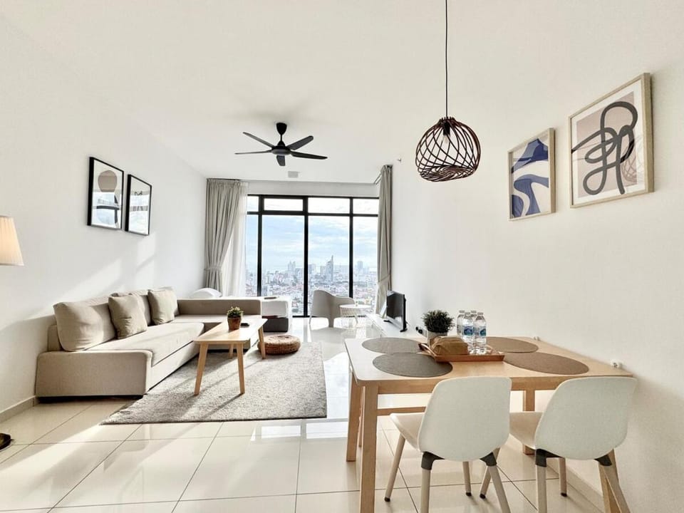 Beacon Executive Suites #Bright House warmth suite with Skypool at Georgetown Apartment in George Town