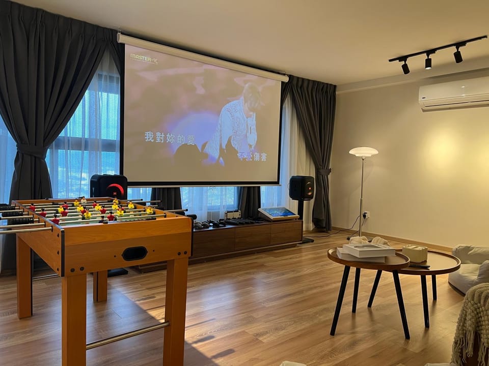 Karaoke, TV and multimedia, Living room