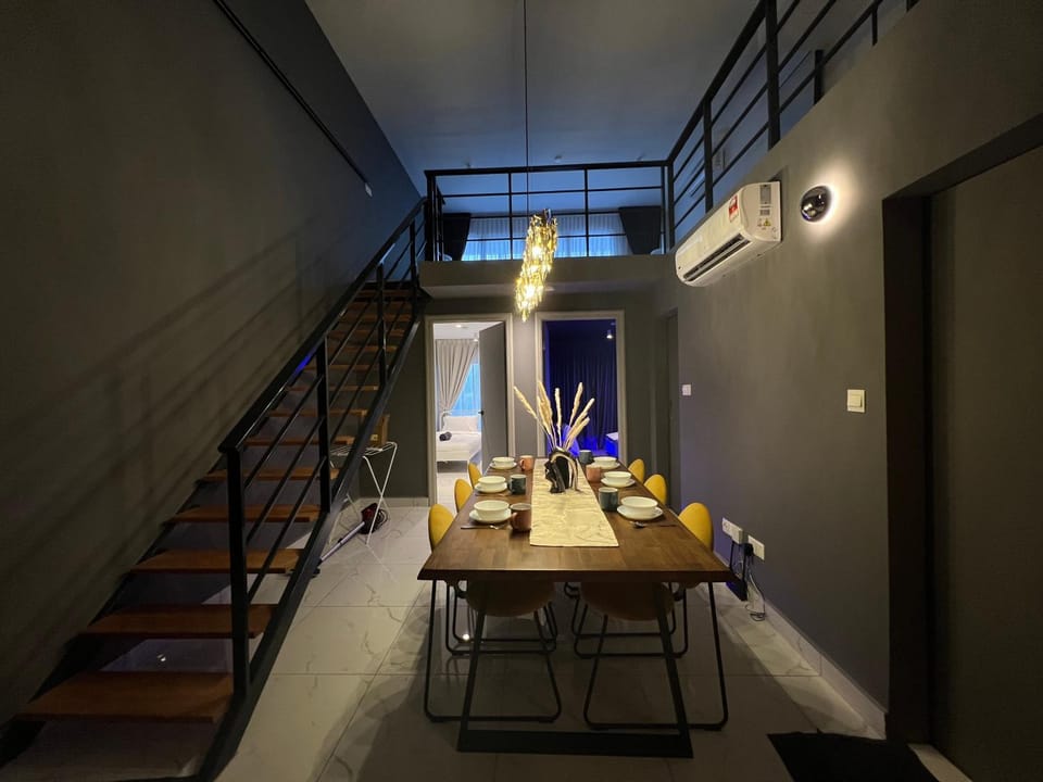 Seating area, Dining area