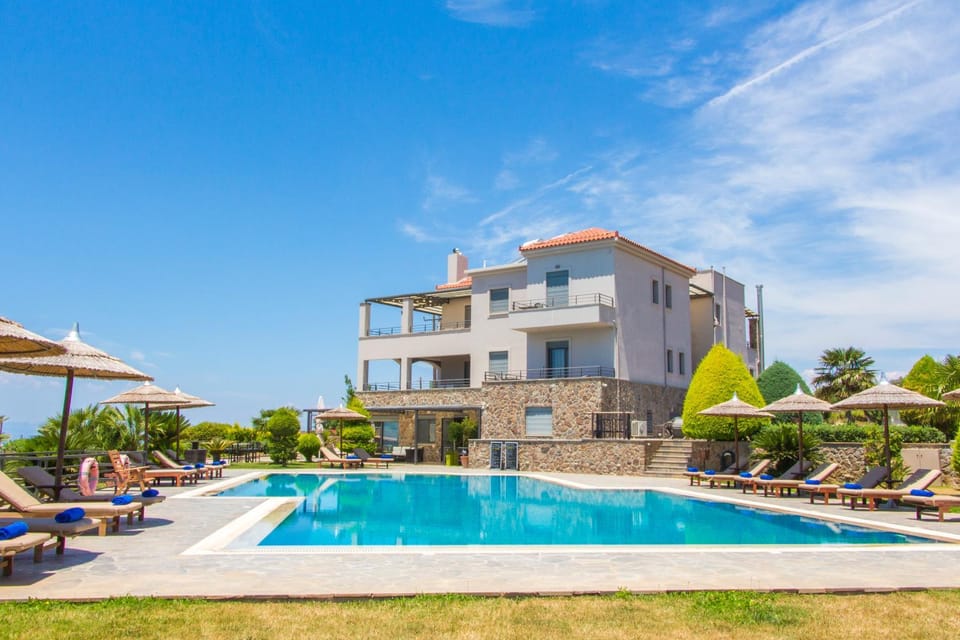 Property building, Swimming pool, Swimming pool